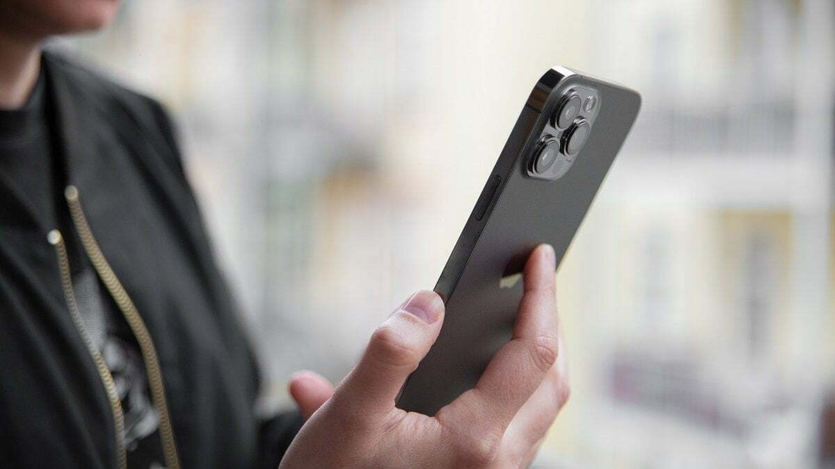 أخطاء يرتكبها مستخدمو آيفون تعرض بياناتهم للخطر أخطاء يرتكبها مستخدمو آيفون تعرض بياناتهم للخطر